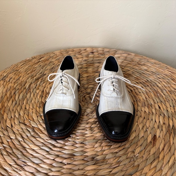 LANVIN / made in Italy / eel skin leather / FW / Oxford / lace up / 37 EU / 7 US - Picture 2 of 12